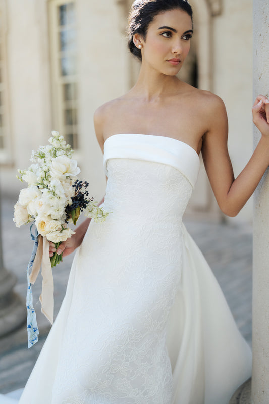 Fashion Strapless Satin A Line Open Back Long Train Detachable Sleeves  White Wedding Dress - China White Wedding Dress and Long Train Wedding  Dress price