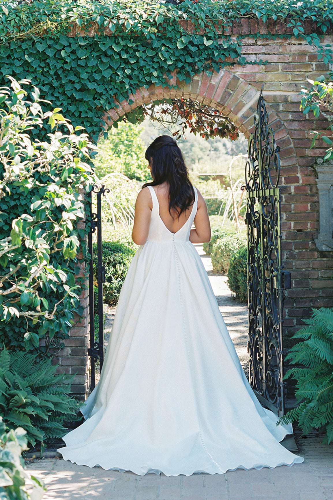 Lucie Wedding Dress by Anne Barge – Anne Barge